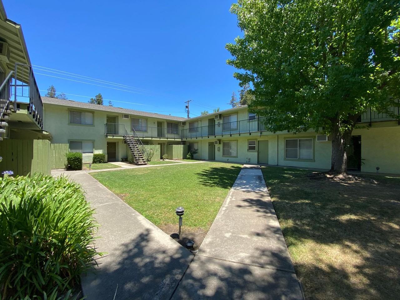 2440 Cochran Road - Photo 2 of 20