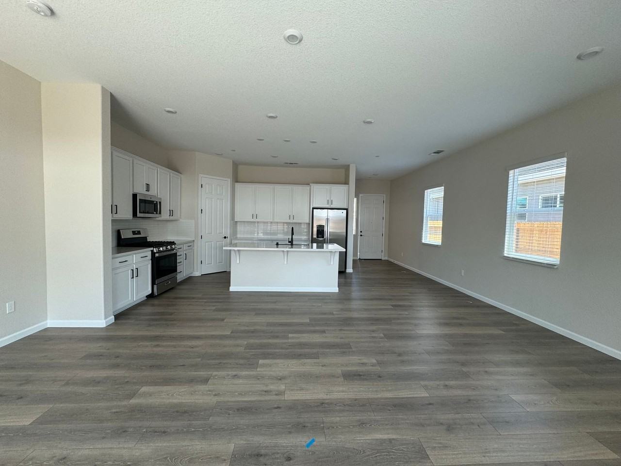 8260 Honor Ct - Photo 2 of 13