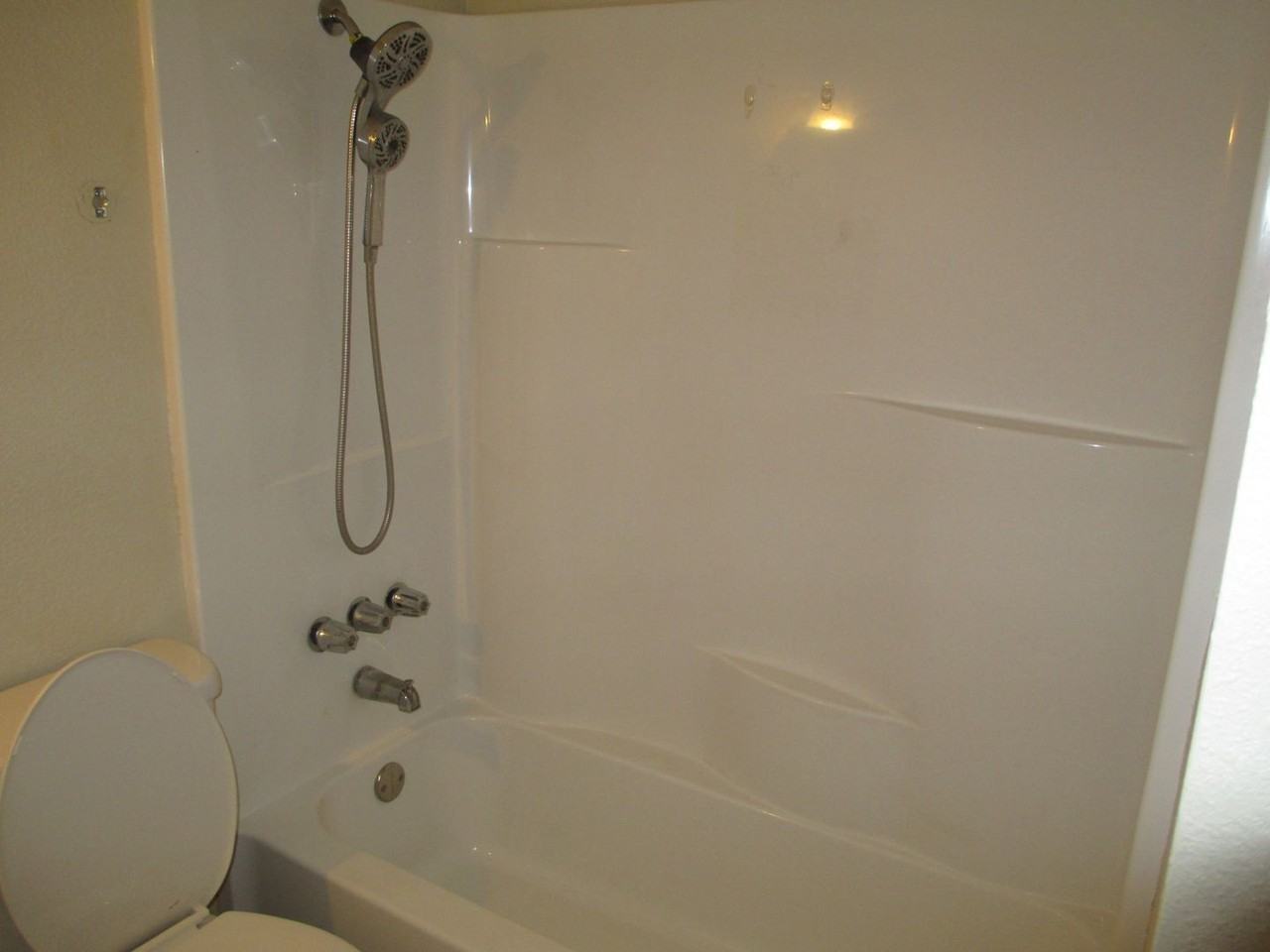 308 W 26th St - Photo 7 of 28