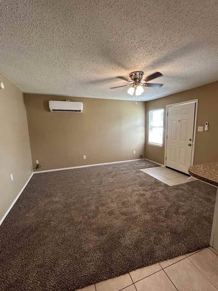 6202 1/2 Nw Elm Ave - Photo 3 of 11