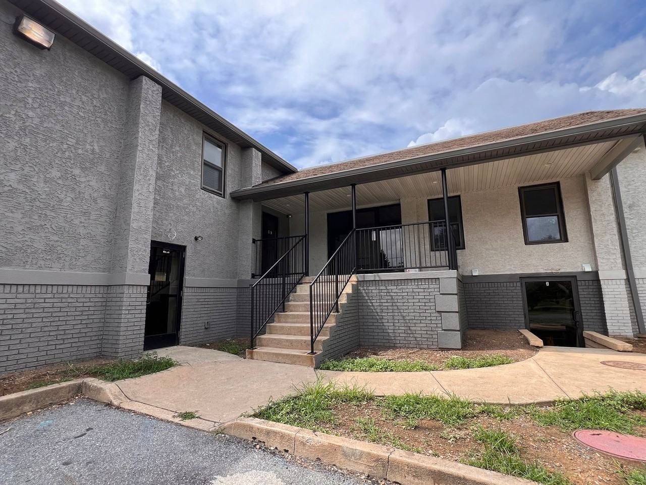 5477 Mauser St #D - Photo 3 of 20