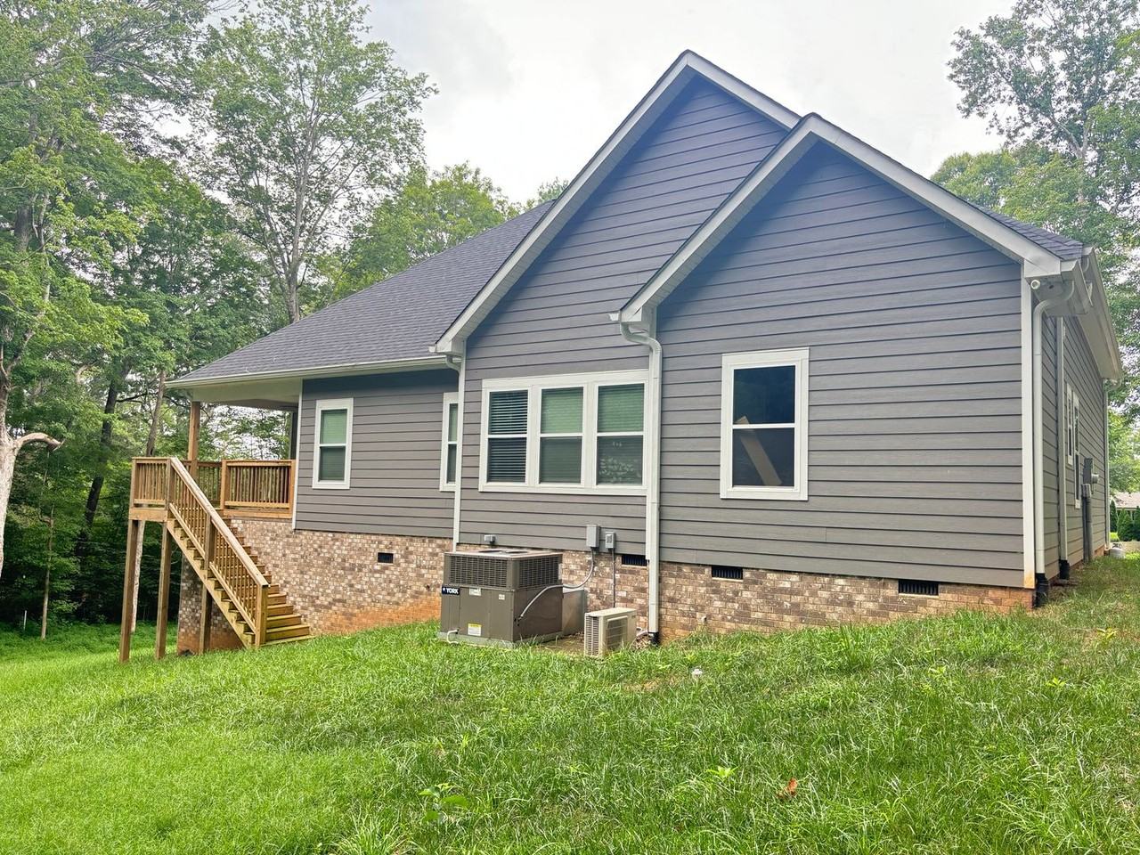 3433 Forest Park Rd - Photo 2 of 43