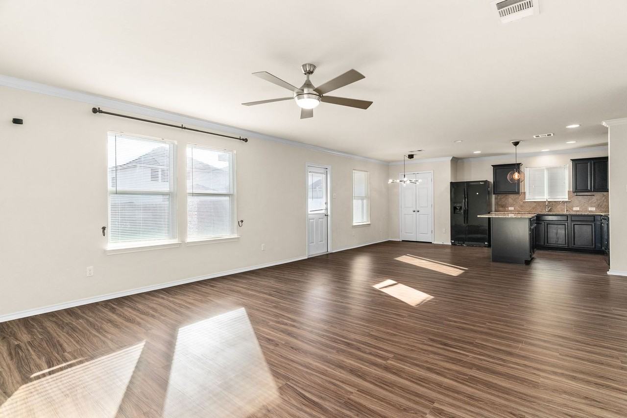 9311 Sandyford Ct - Photo 6 of 19