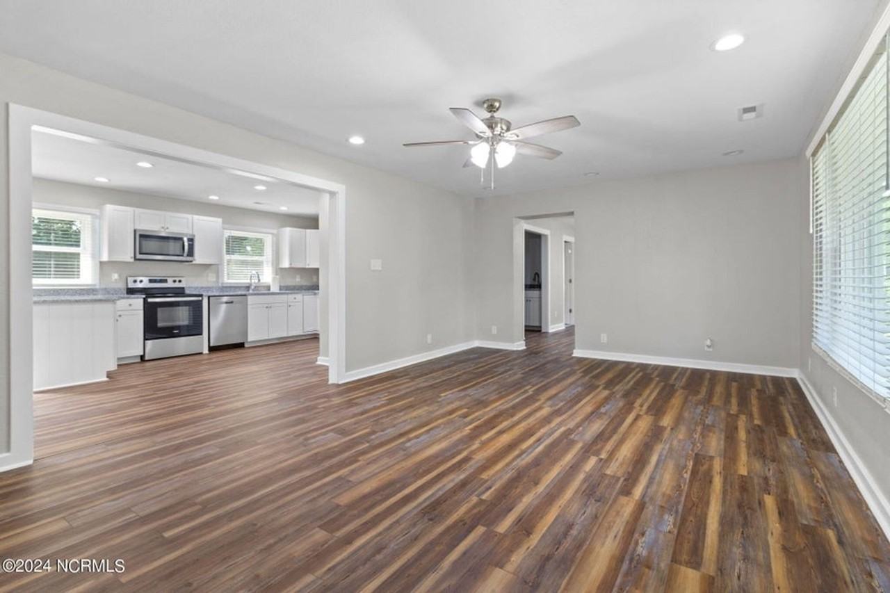 880 Shillingtown Rd - Photo 3 of 37