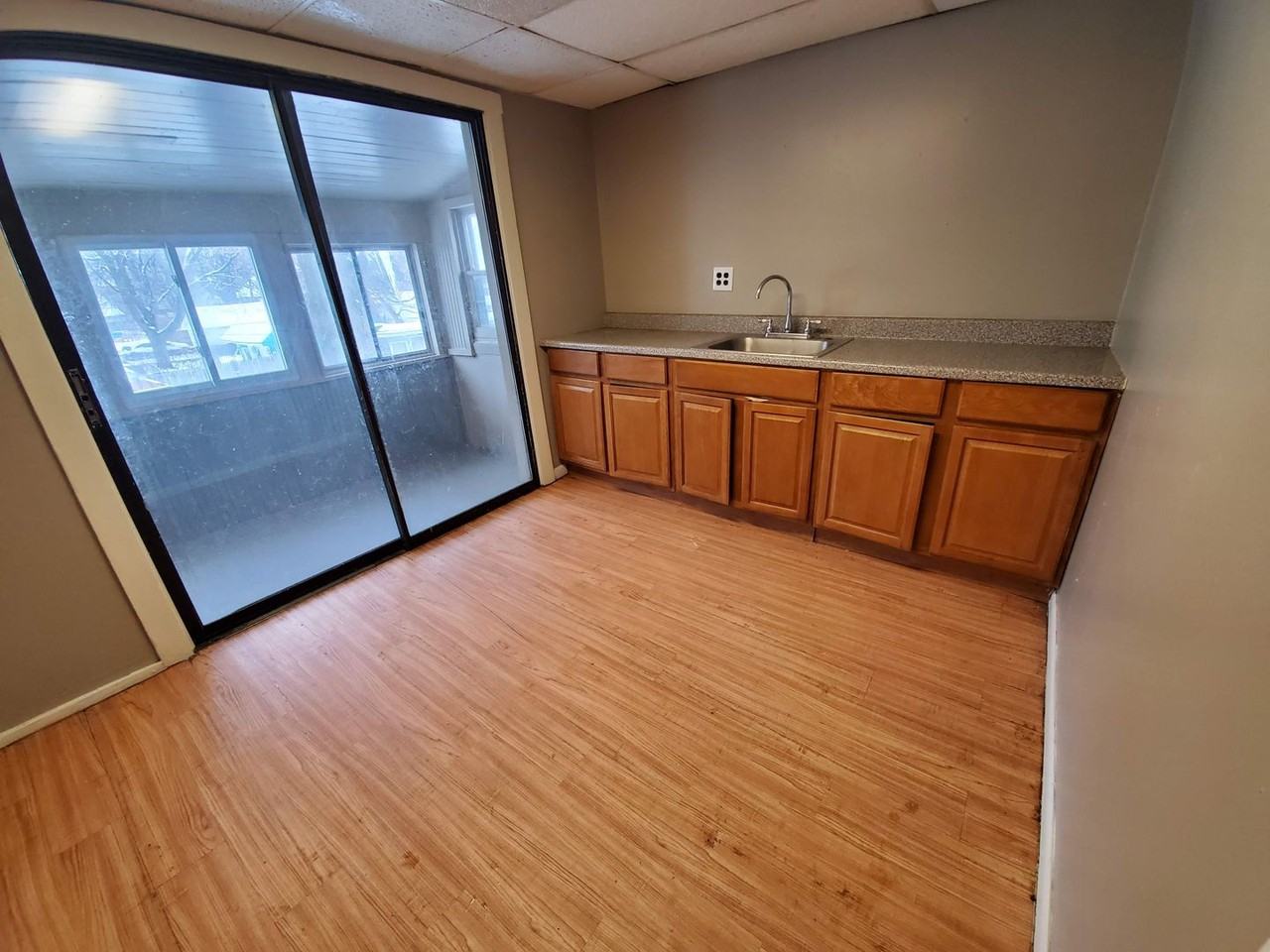 477 Parsells Avenue - Photo 2 of 10