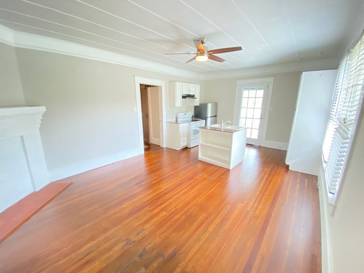 214 E. Center Ave - Photo 3 of 8