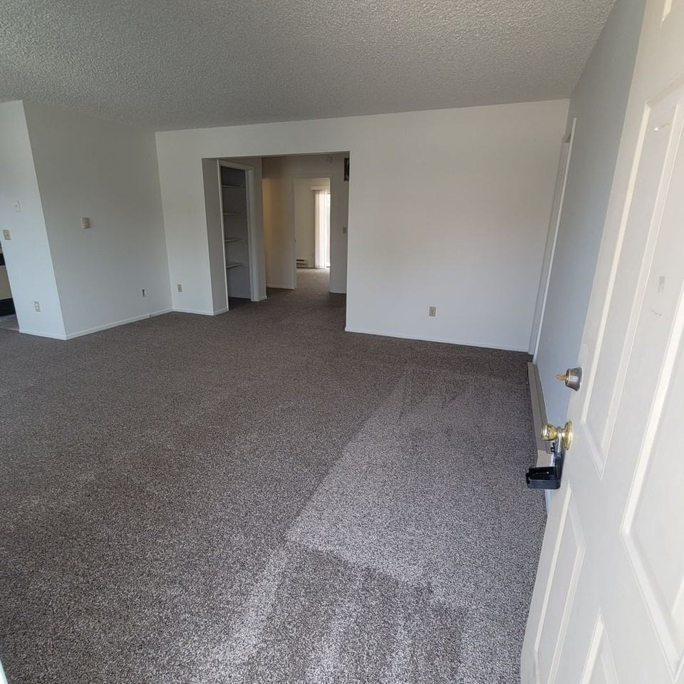 3231 White Ave - Photo 2 of 9