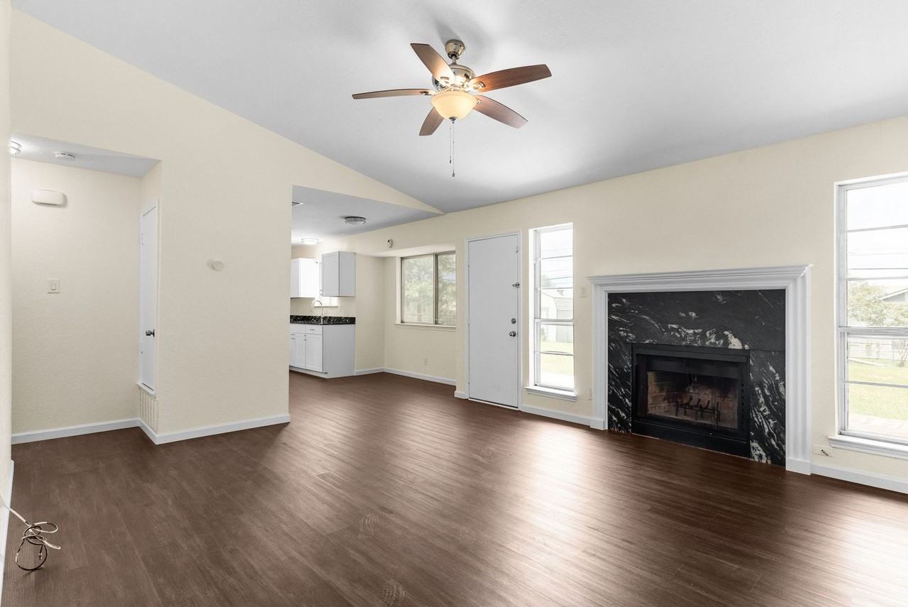 2013 Hinkle Ave - Photo 2 of 16