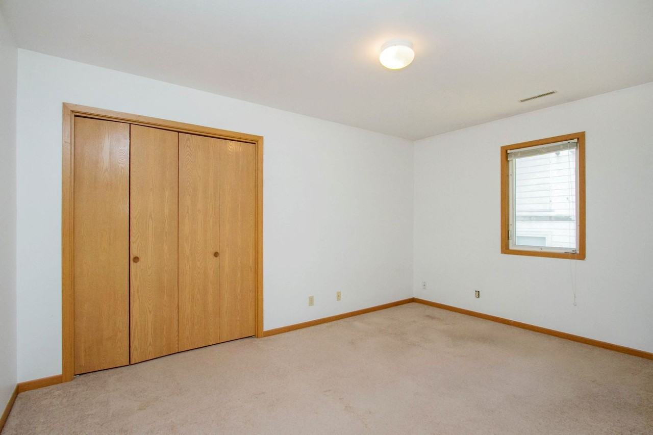 1007 Lincoln Way - Photo 6 of 6