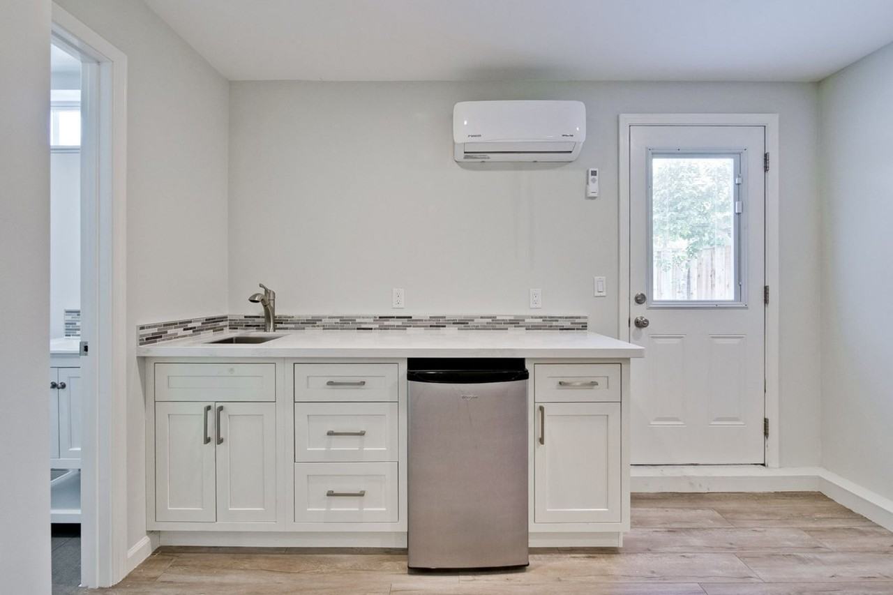 1676 Bluejay Drive #B - Photo 4 of 13