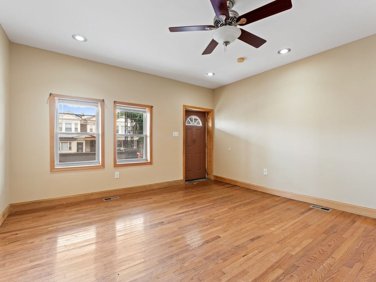 6231 West Jefferson Street - Photo 3 of 21