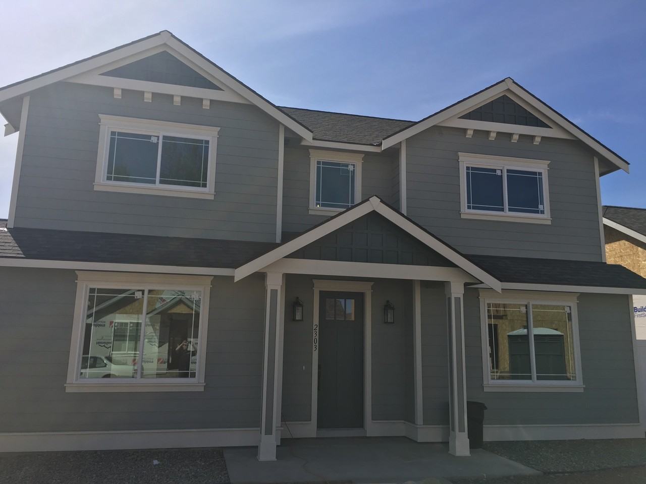 2303 N Landon Ln - Photo 2 of 32