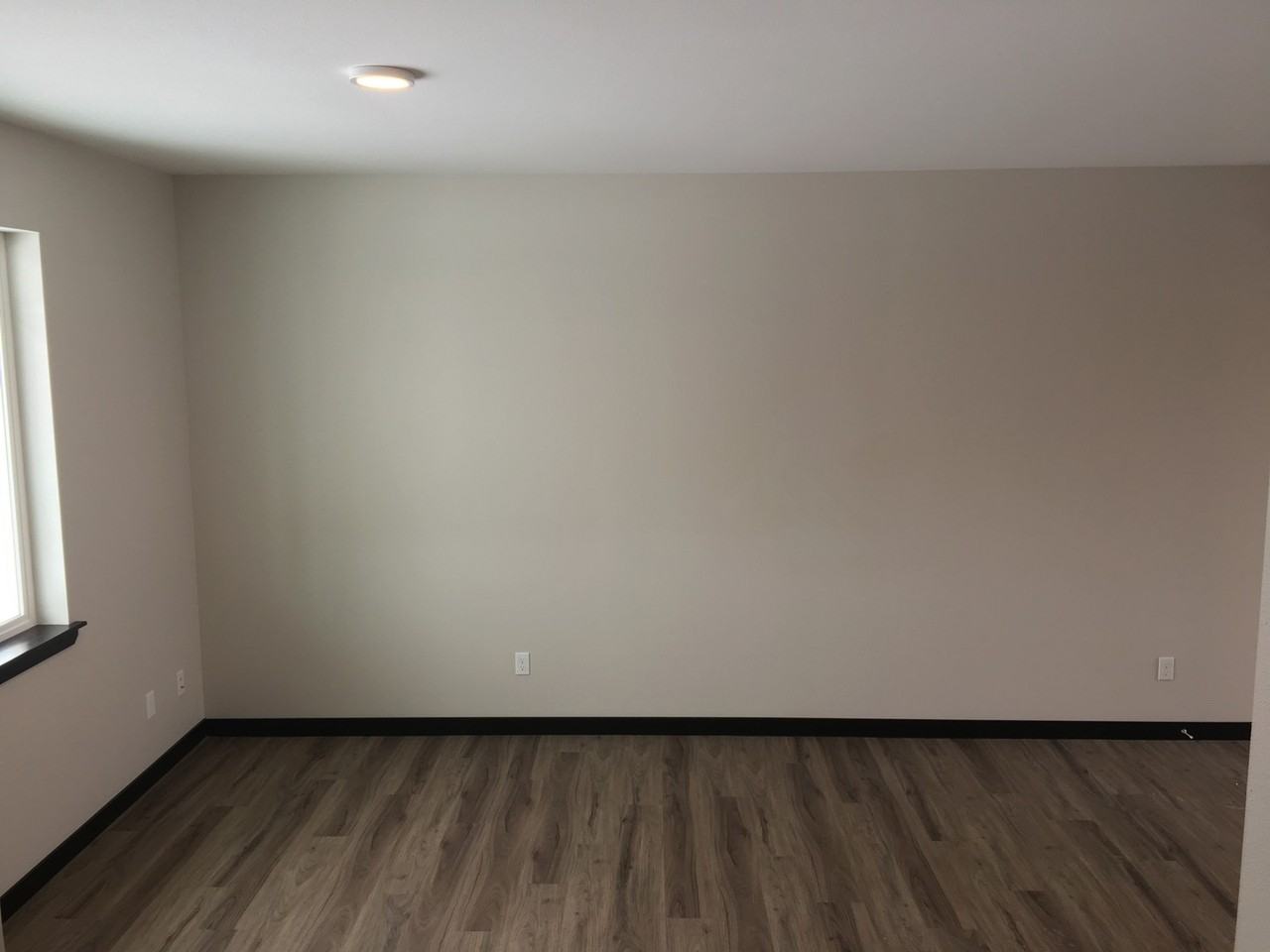 2303 N Landon Ln - Photo 3 of 32