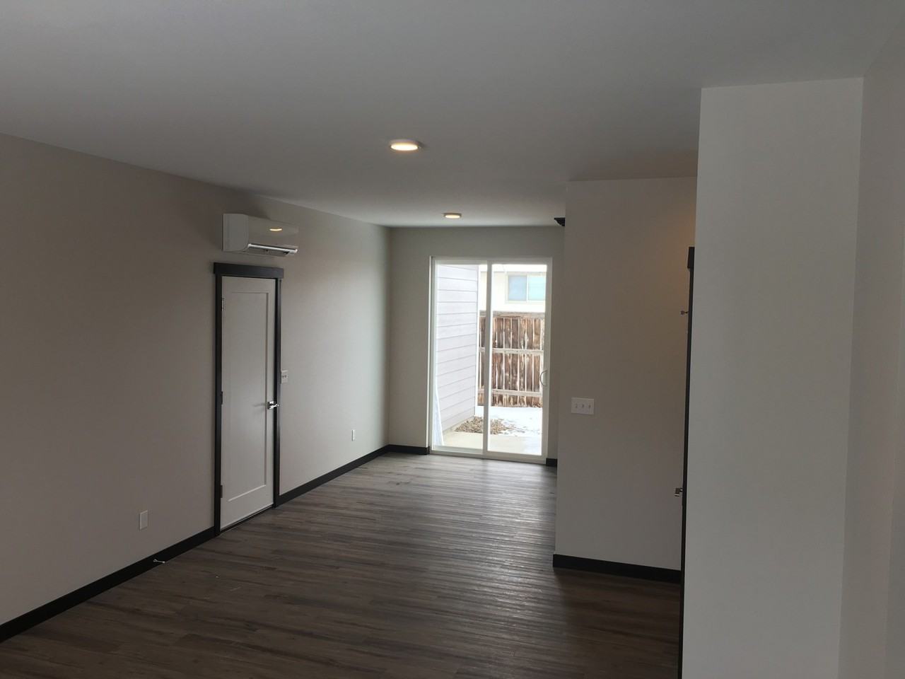 2303 N Landon Ln - Photo 5 of 32