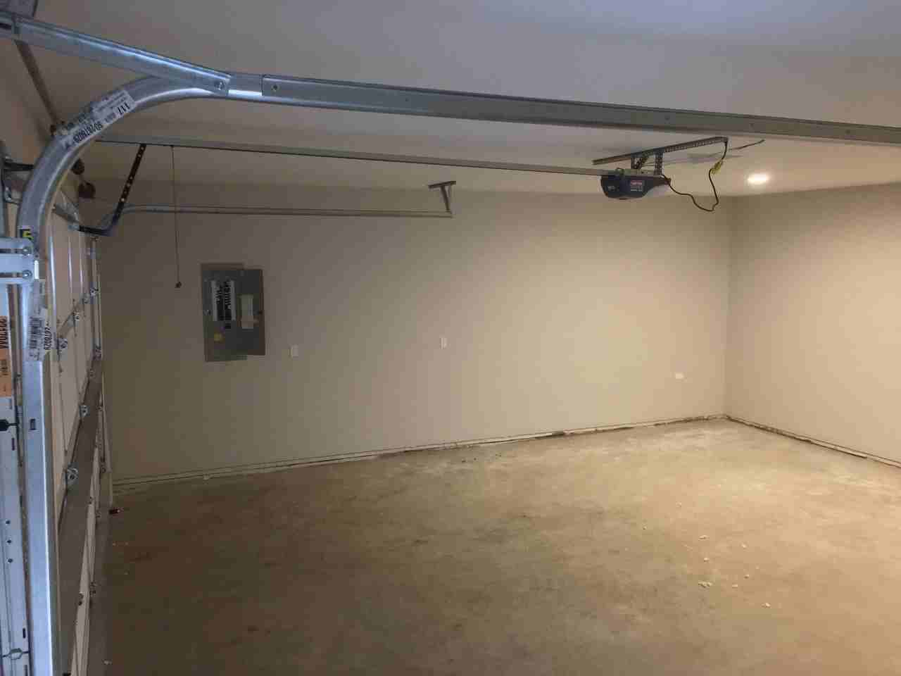 2303 N Landon Ln - Photo 6 of 32
