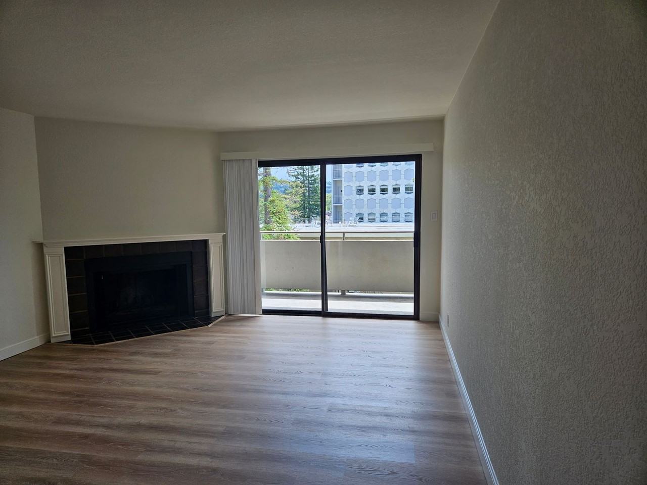 40 West 26th Place - Photo 3 of 9