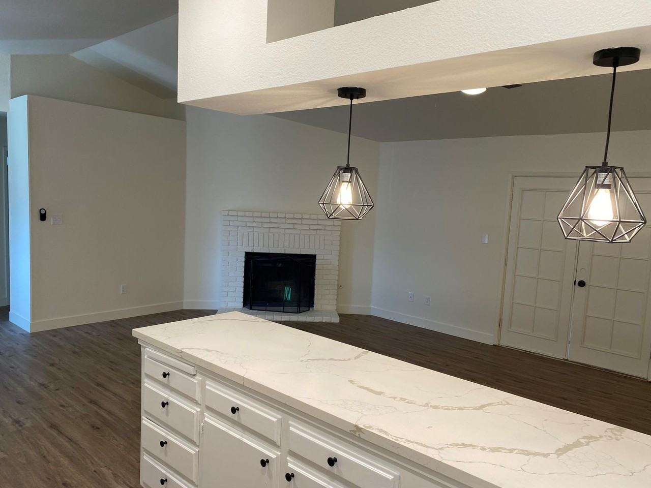 5917 Stone Bridge Ln - Photo 3 of 10