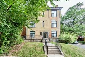 featured image of 400 Whitney Ave