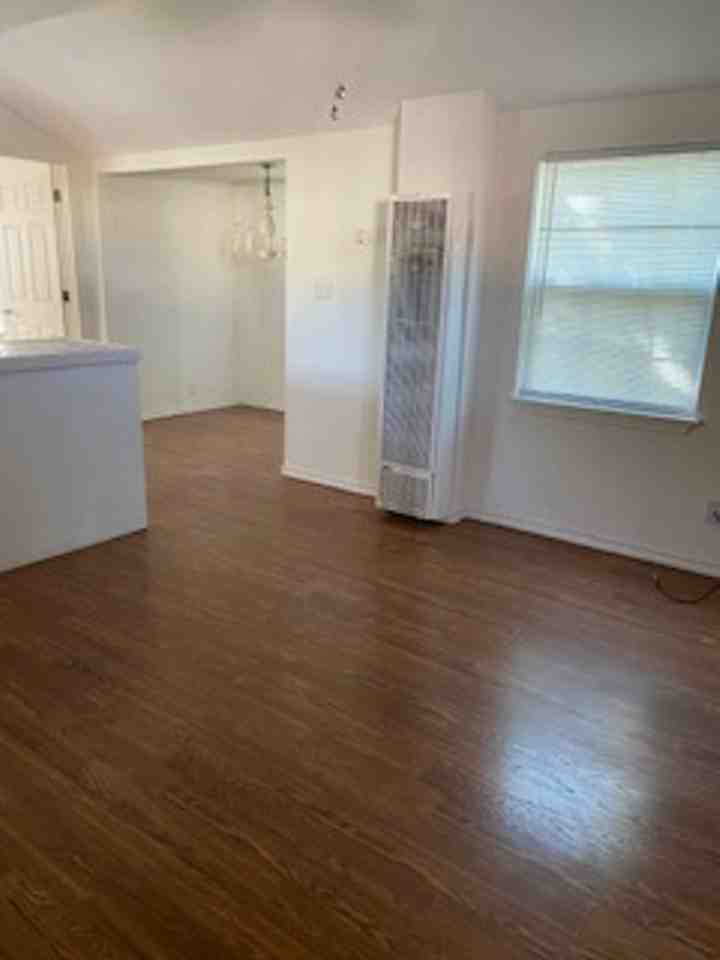 1201 Chestnut St - Photo 3 of 9