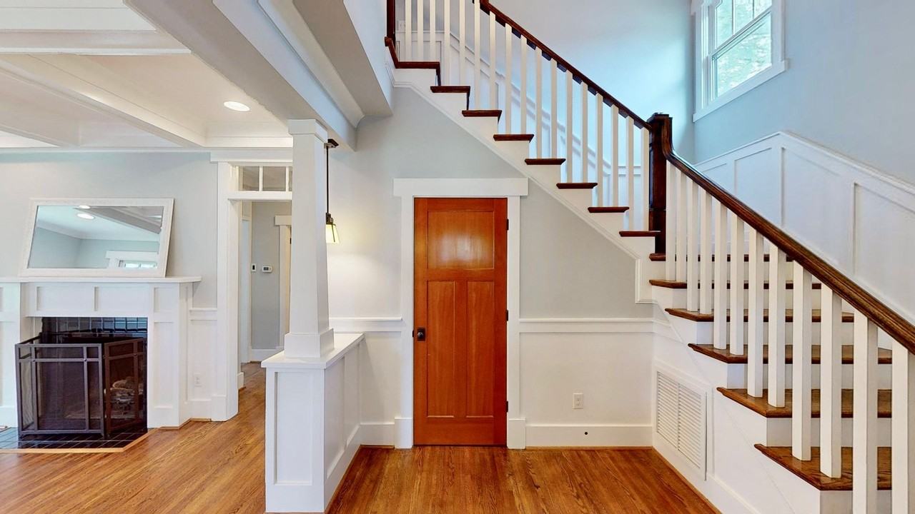 2320 Chesterfield Ave - Photo 2 of 48
