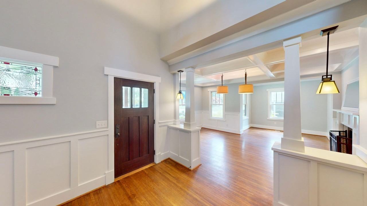 2320 Chesterfield Ave - Photo 3 of 48