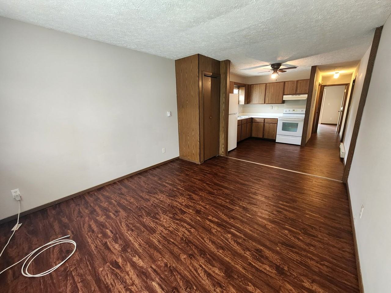 1511 Northbrook Dr - Photo 2 of 8