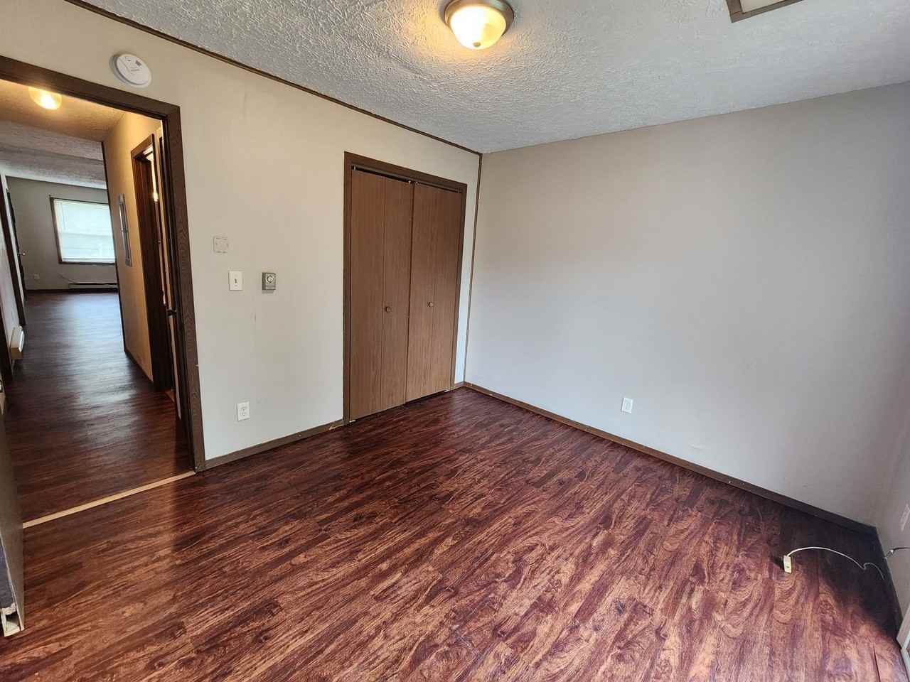 1511 Northbrook Dr - Photo 4 of 8
