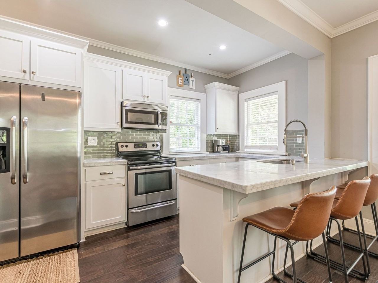 1847 Walker Ave - Photo 4 of 50