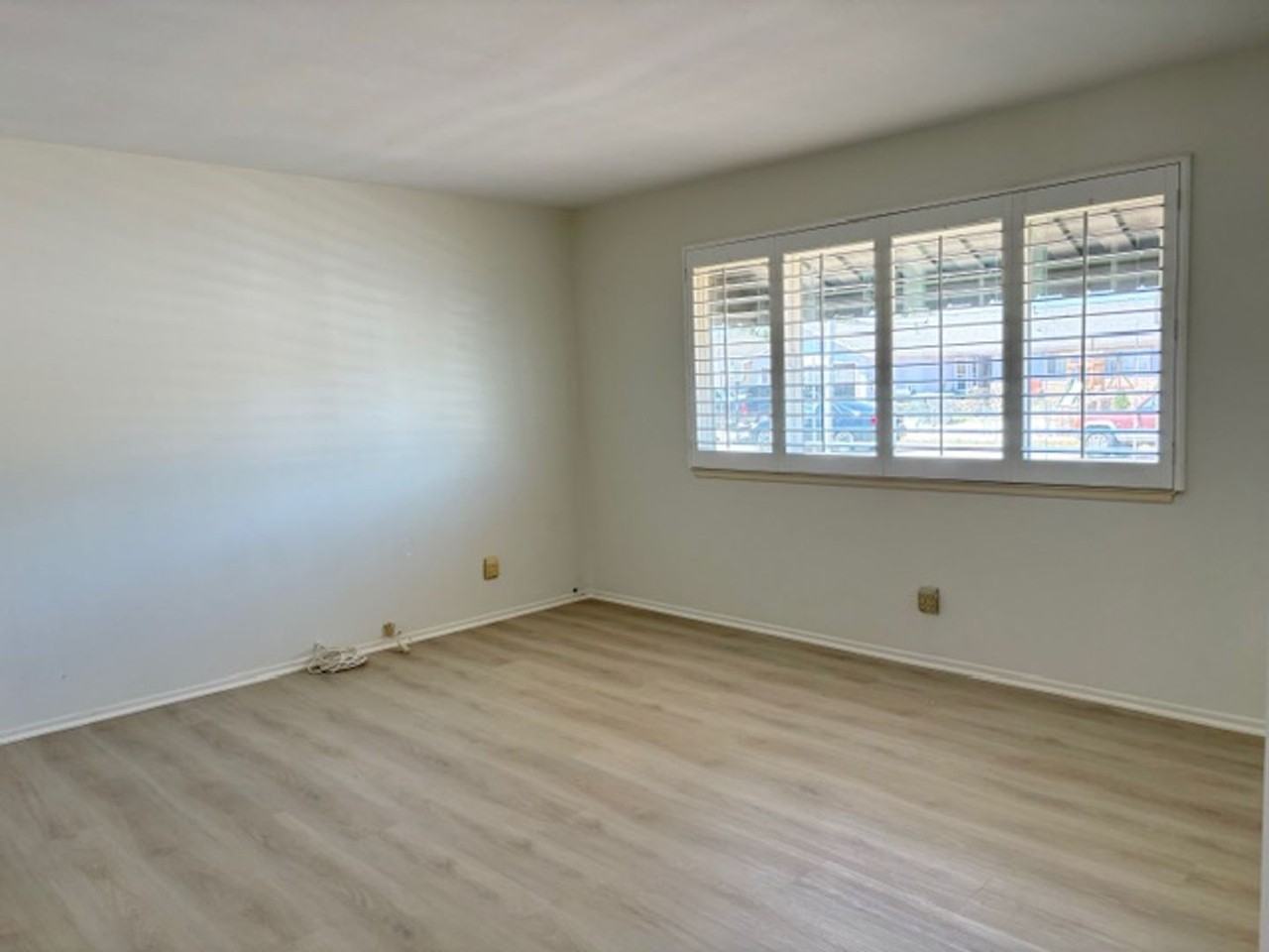 4630 Phoenix Dr - Photo 3 of 28