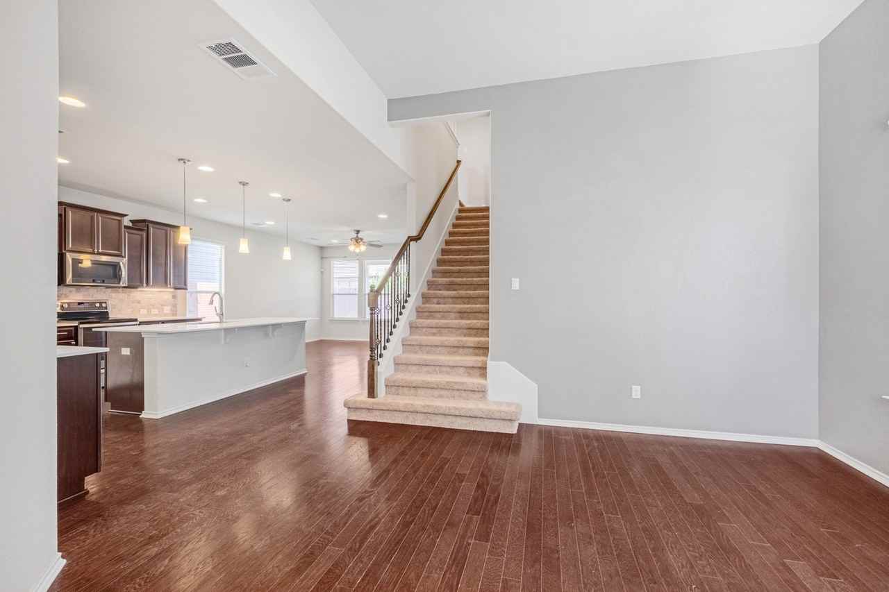 16012 Remington Reserve Way - Photo 2 of 33