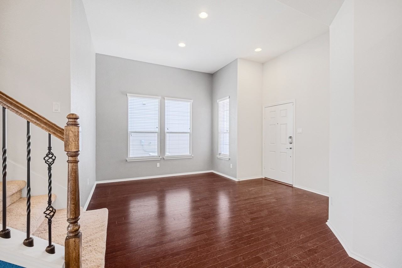 16012 Remington Reserve Way - Photo 3 of 33