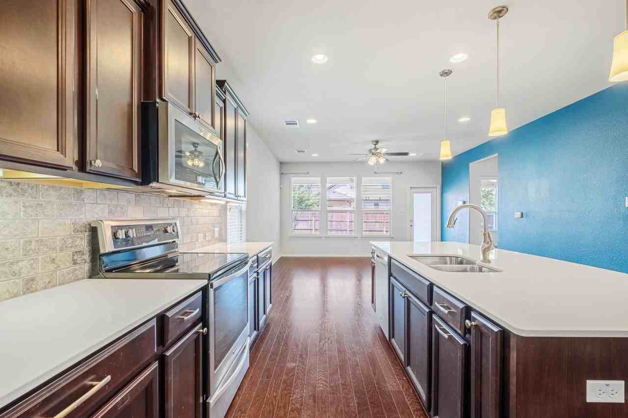 16012 Remington Reserve Way - Photo 6 of 33