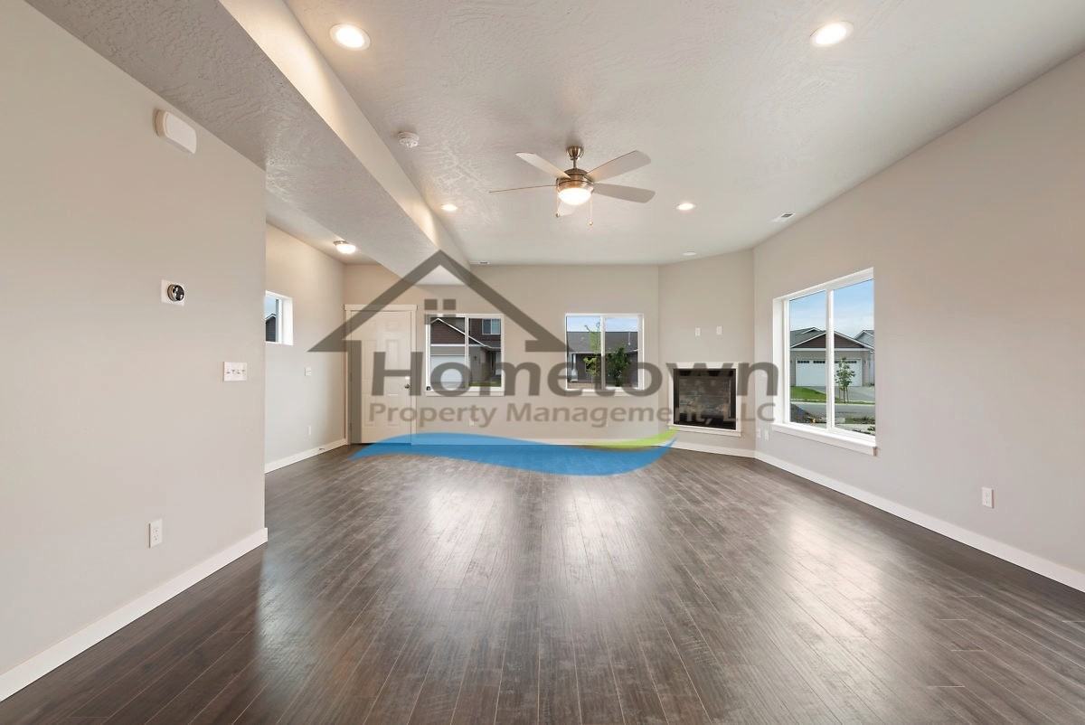 12116 W Wellington Ave - Photo 5 of 33