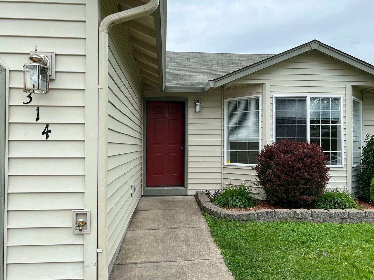 314 Ne 10th St - Photo 2 of 25