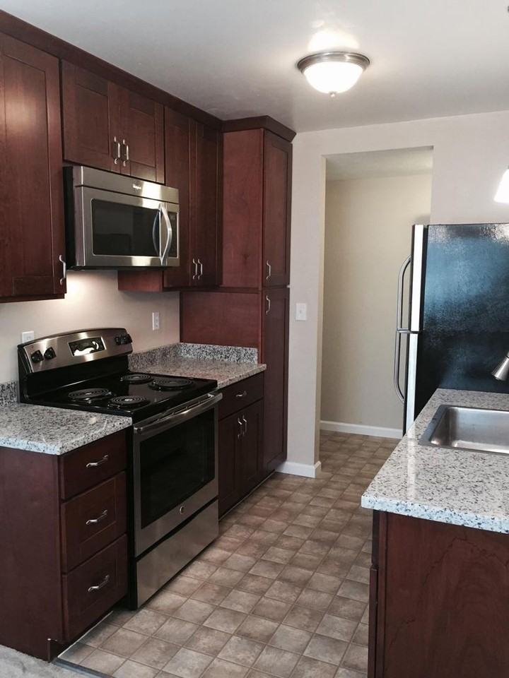 Saratoga Square - Photo 2 of 4