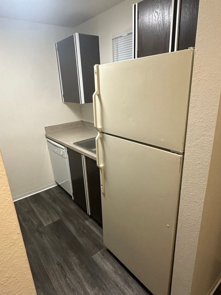 Westwood Apartments - Photo 5 of 17