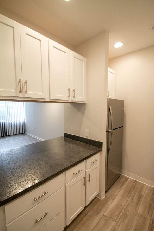 370 S Fifth St - Photo 7 of 28