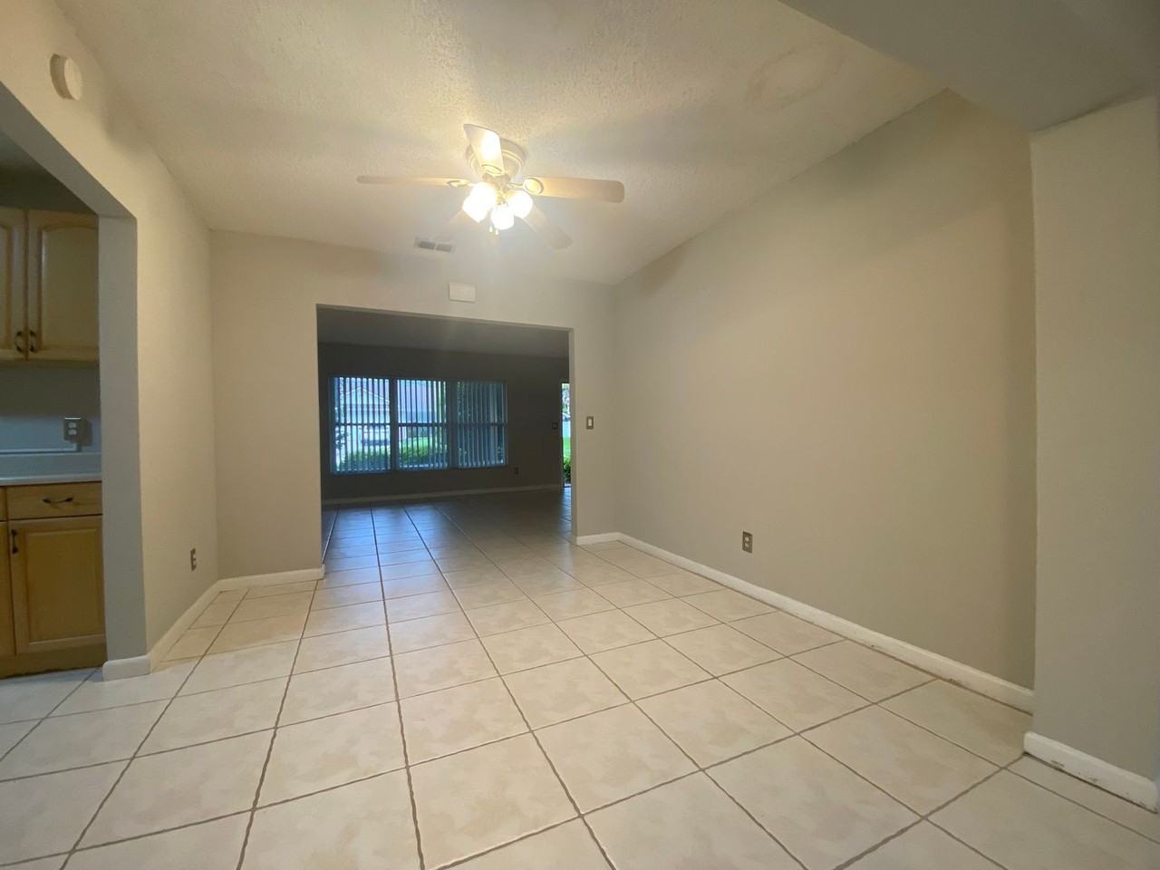 1421 Ridgecrest Rd - Photo 3 of 20