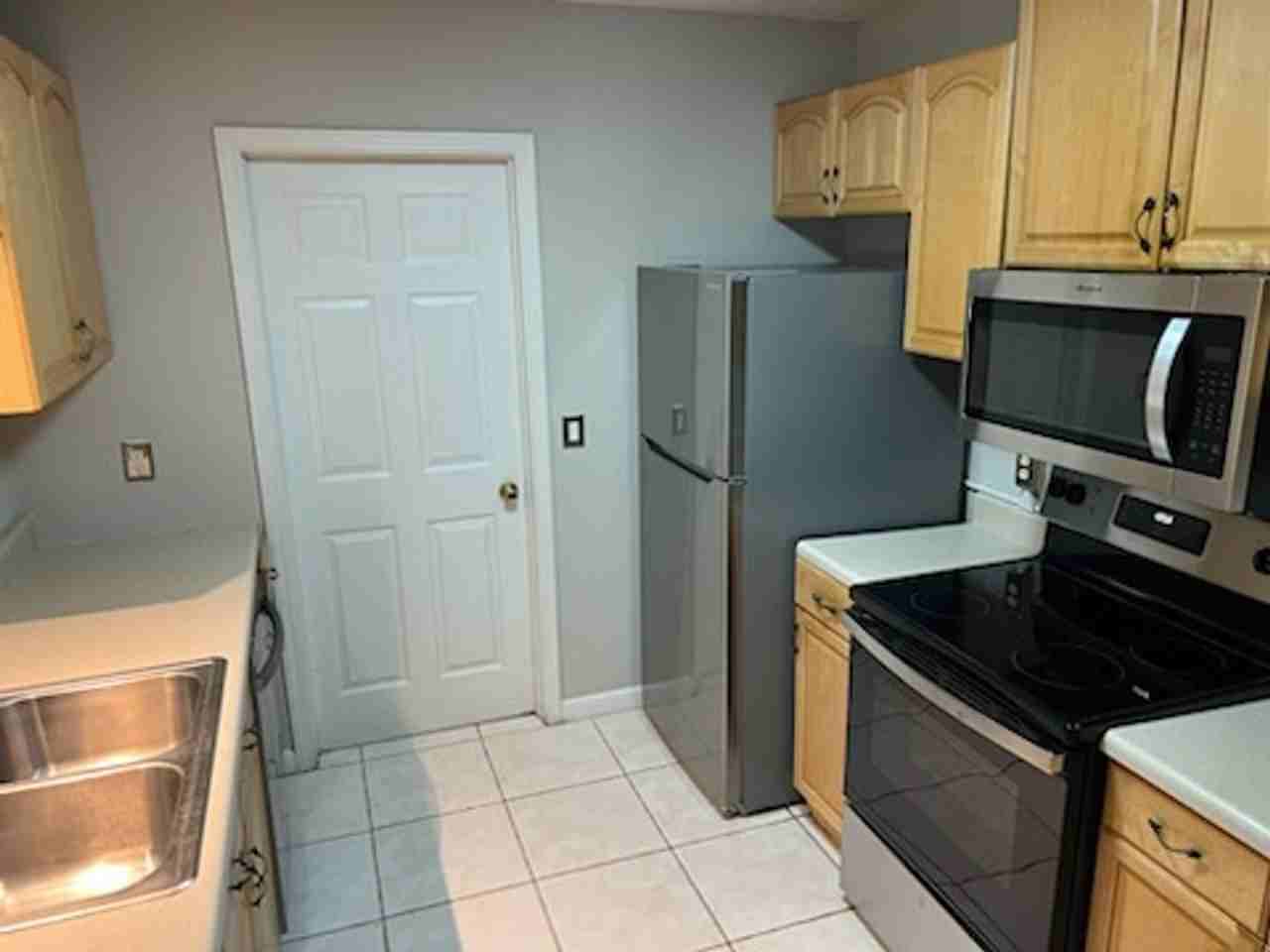 1421 Ridgecrest Rd - Photo 4 of 20