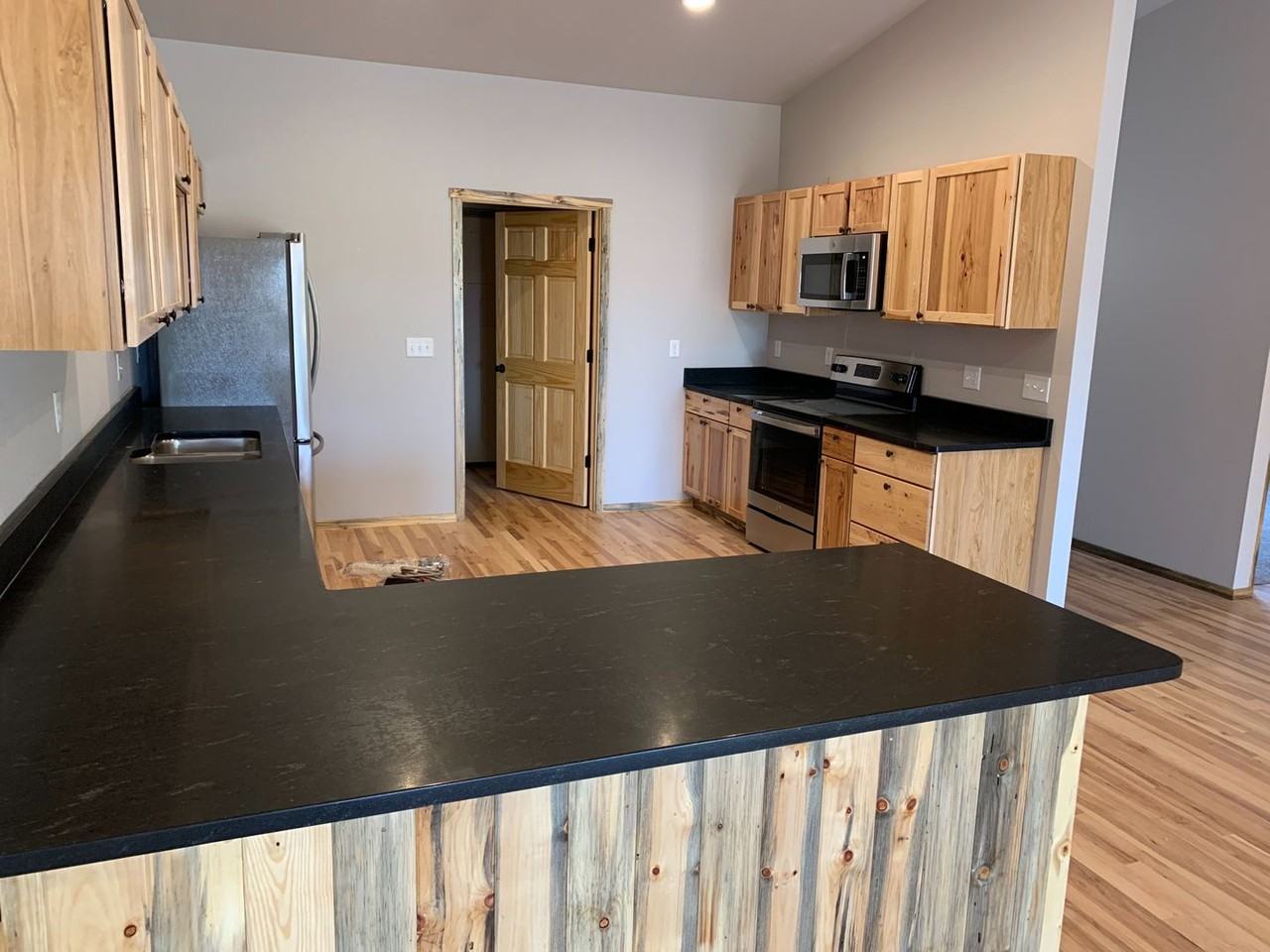 1315 Bette Ln - Photo 3 of 7