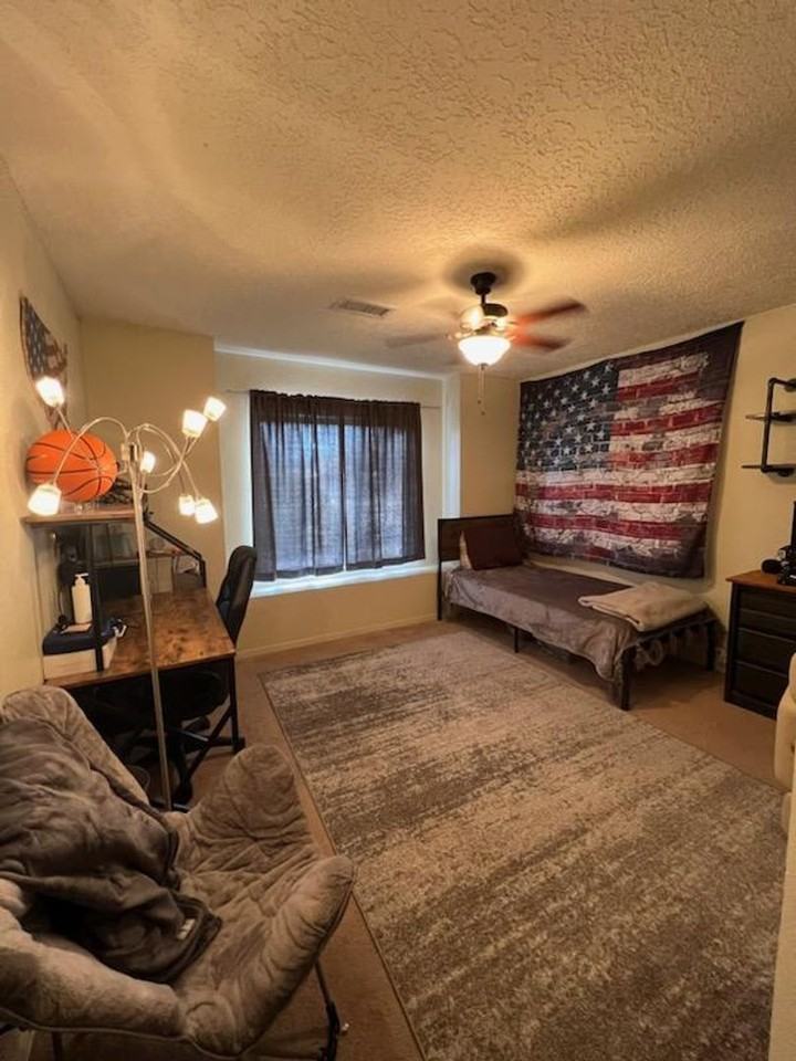 7700 San Benito St Nw - Photo 2 of 5
