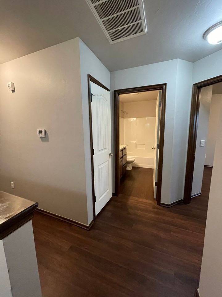 6923 Mayberry Ln - Photo 6 of 23