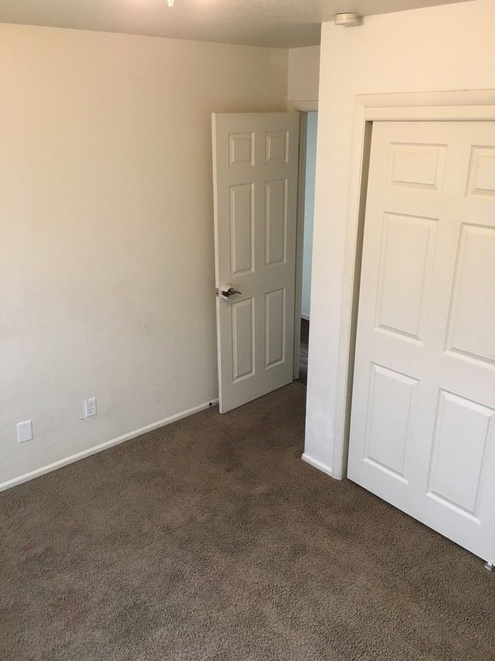 2065 California Ave #D - Photo 4 of 15