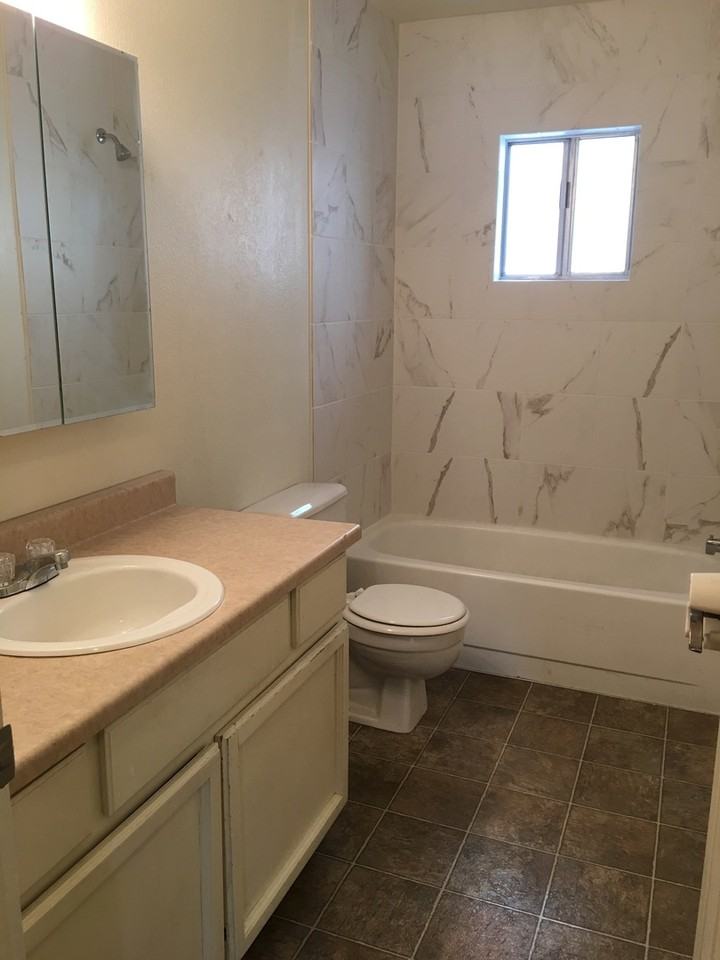 2065 California Ave #D - Photo 7 of 15