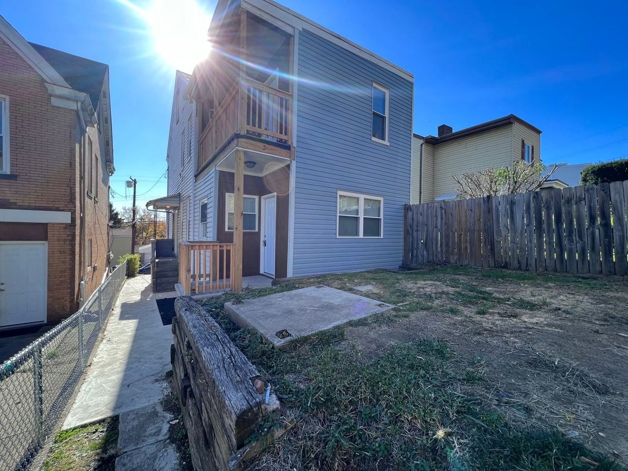 2513 Spring St - Photo 2 of 27