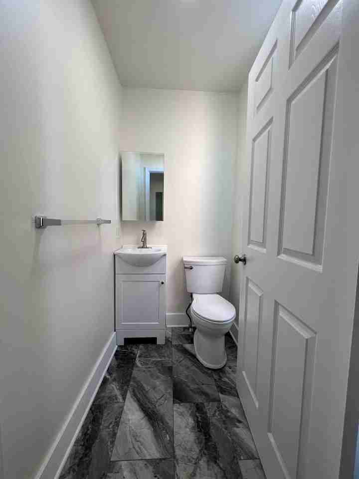 2513 Spring St - Photo 6 of 27