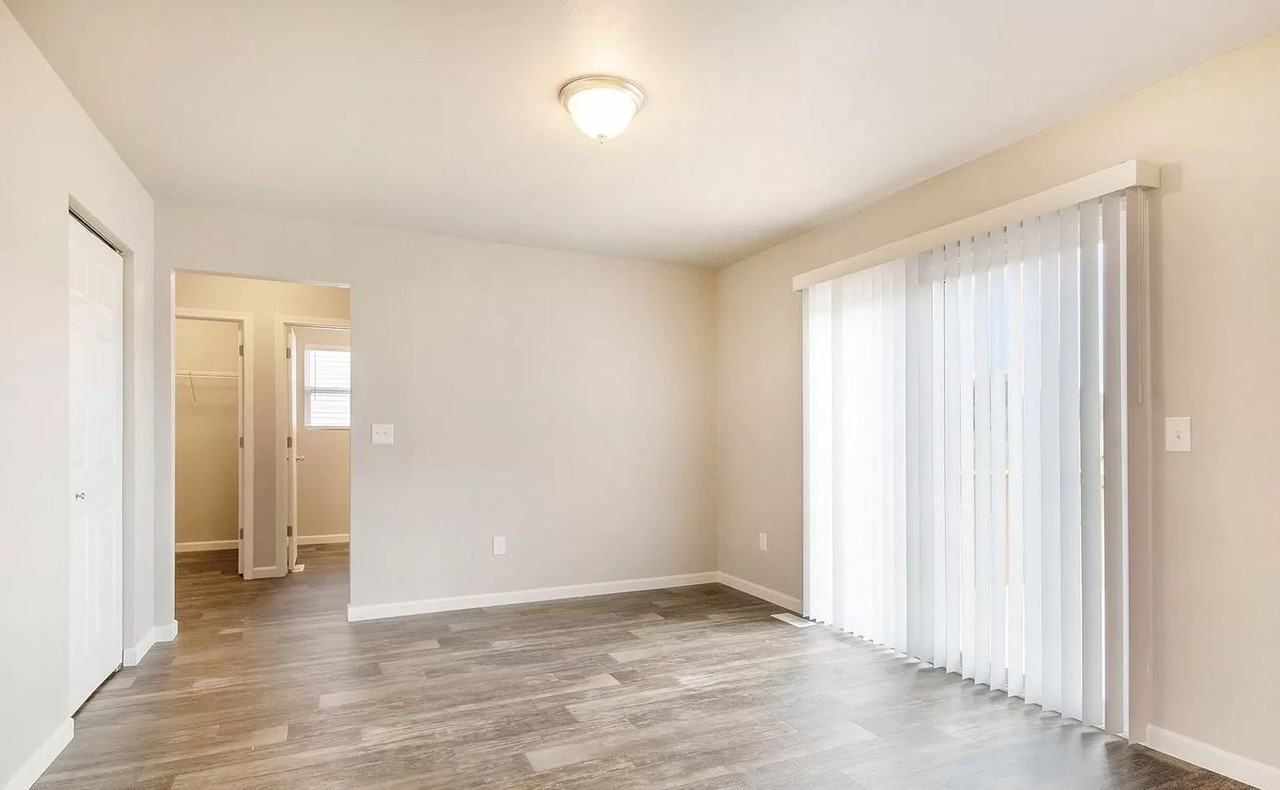 16524 Bedington Dr - Photo 7 of 20