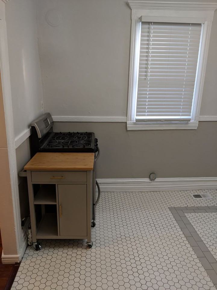 750 S 900 W - Photo 6 of 19