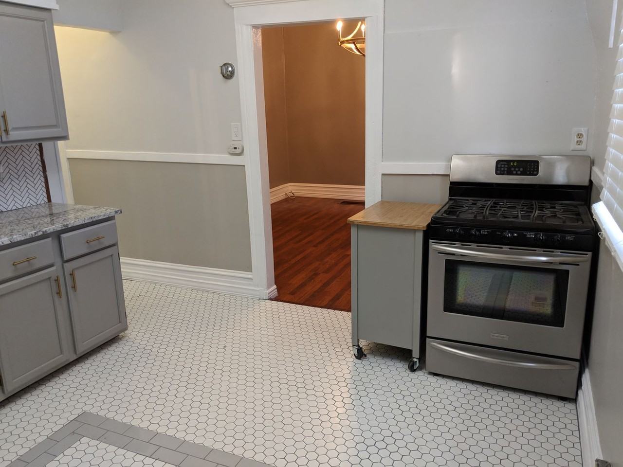 750 S 900 W - Photo 7 of 19