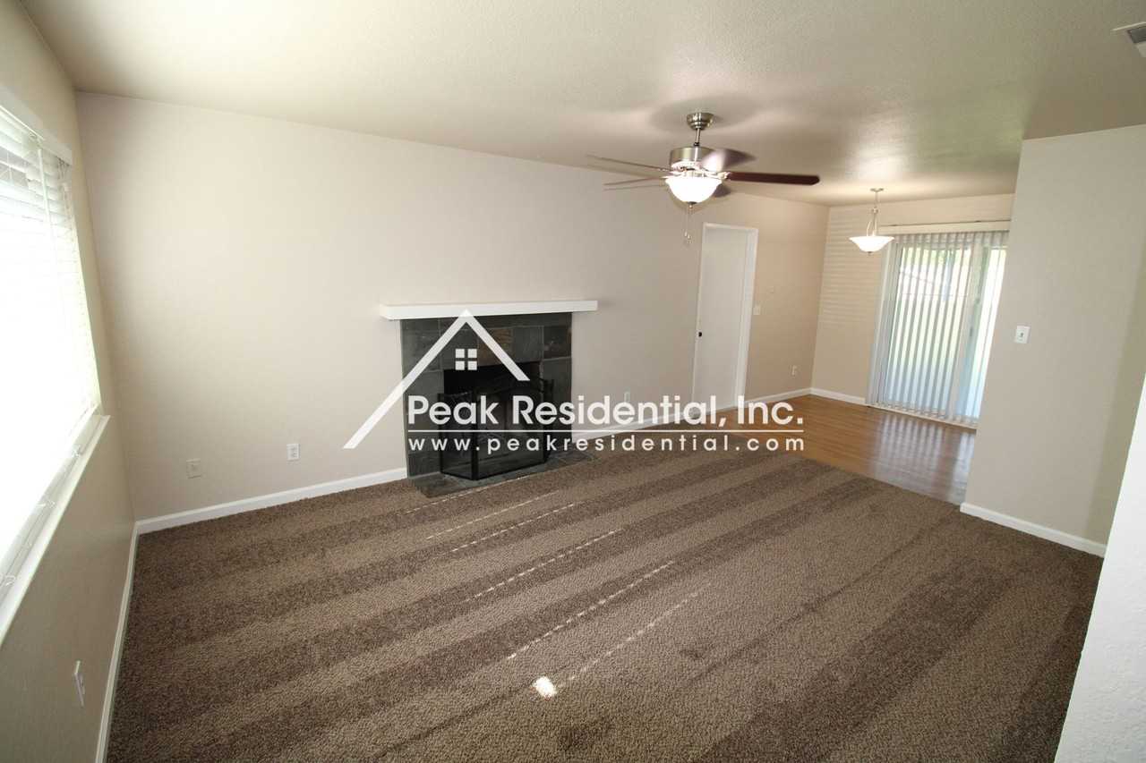 7409 Cushman Ct - Photo 3 of 18
